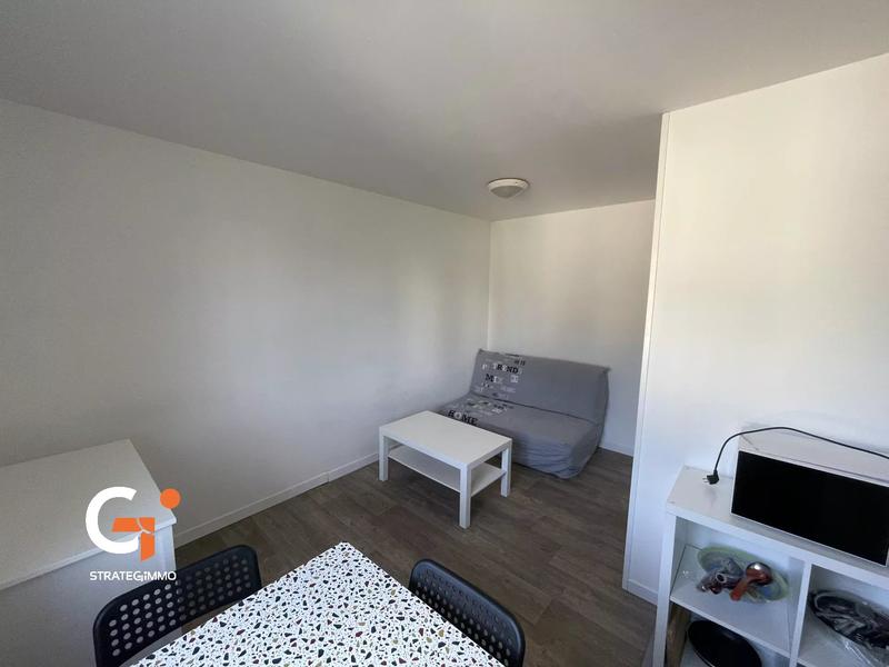 Immeuble - 74 m² - 6 pièces