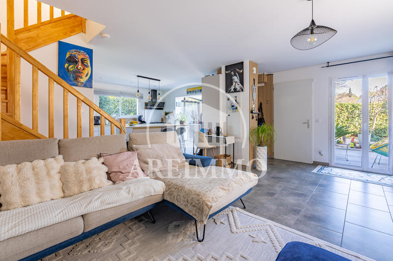 Maison - 111 m² - 4 pièces