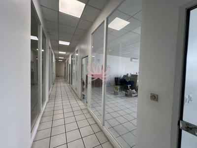 Immeuble de bureaux - 50 m² - 1 pièce