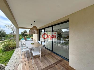 Maison - 163 m² - 5 pièces