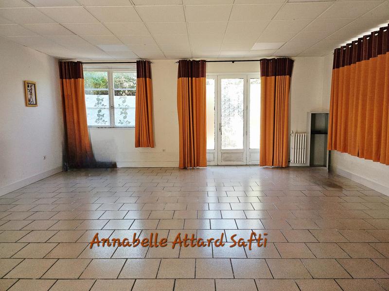 Local commercial - 352 m² - 12 pièces