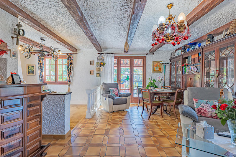 Maison - 141 m² - 5 pièces