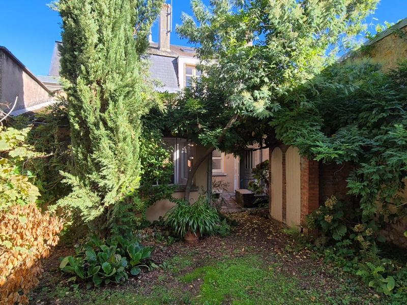 Maison - 198 m² - 7 pièces