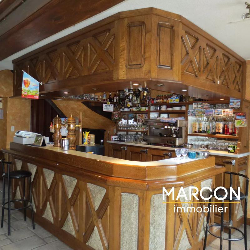 Maison de village - 300 m² - 9 pièces