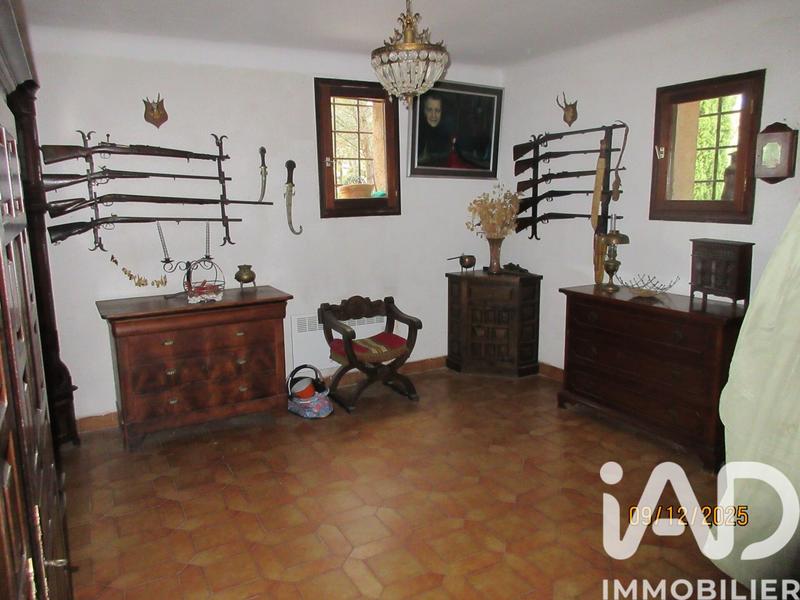 Maison - 275 m² - 10 pièces