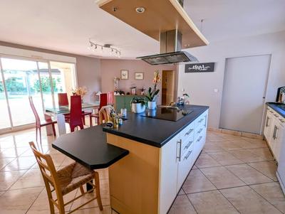 Propriété - 141 m² - 6 pièces