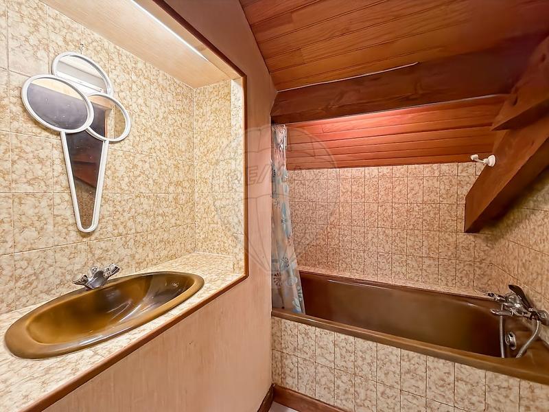 Maison - 258 m² - 10 pièces