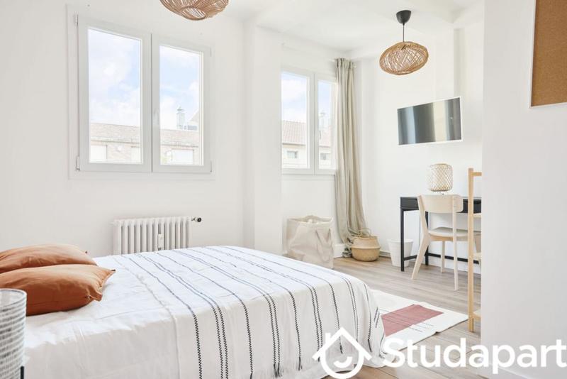 Chambre - 12 m² - 1 pièce