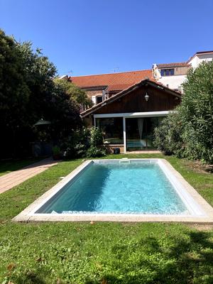 Maison ancienne - 302 m² - 9 pièces