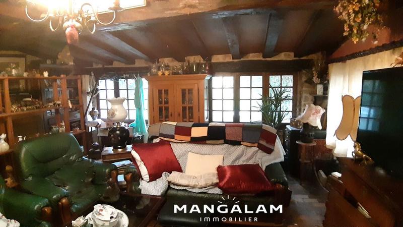 Maison traditionnelle - 196 m² - 8 pièces