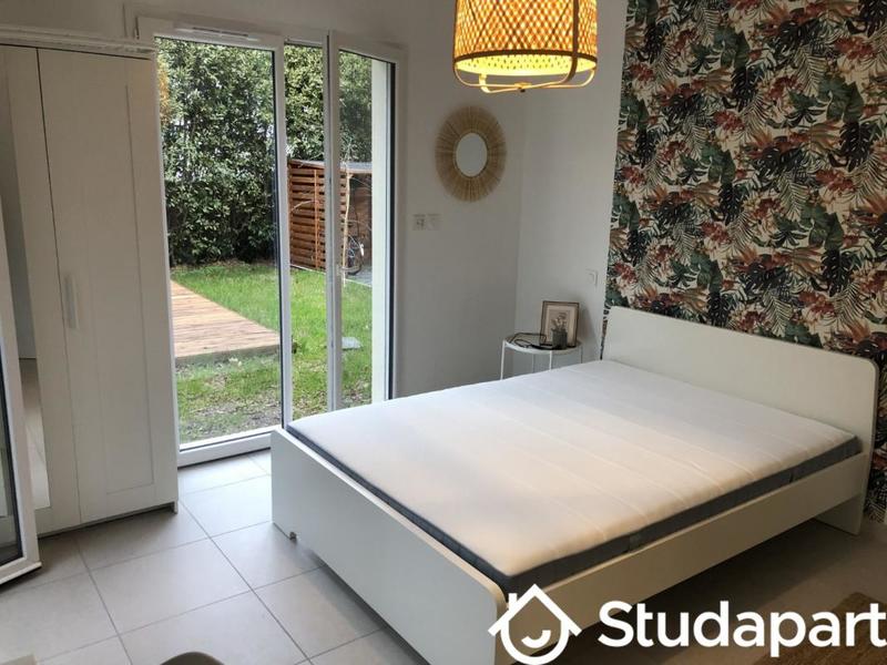 Chambre - 14 m² - 1 pièce