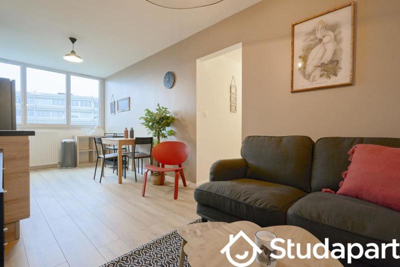 Chambre - 9 m² - 1 pièce