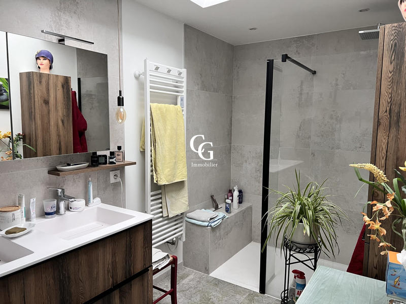 Maison - 105 m² - 5 pièces