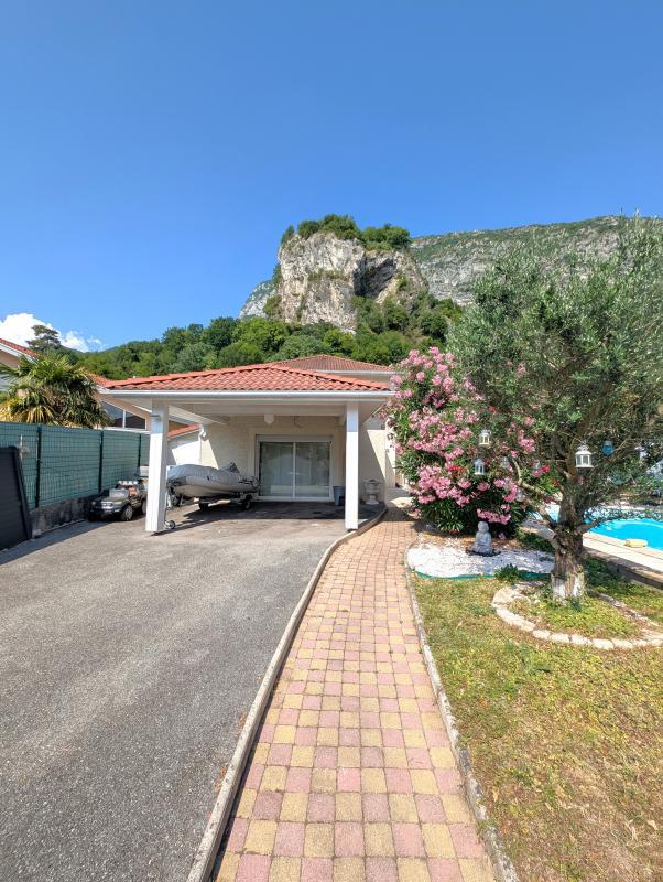 Villa - 145 m² - 6 pièces