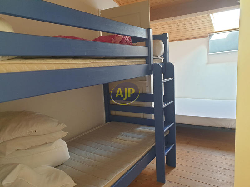 Maison - 227 m² - 6 pièces