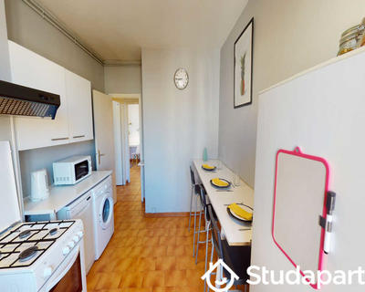 Chambre - 70 m² - 1 pièce