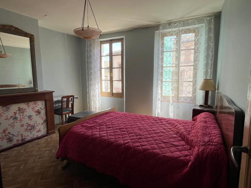 Propriété - 143 m² - 6 pièces