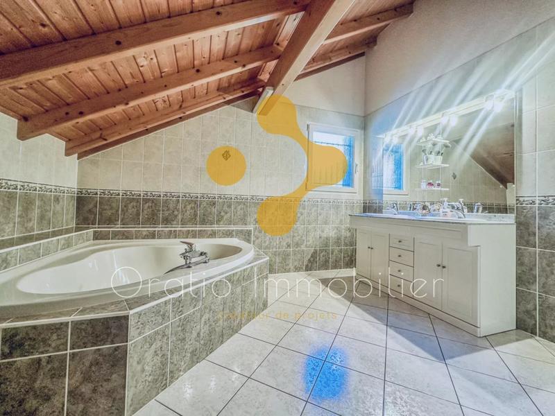 Maison - 132 m² - 6 pièces