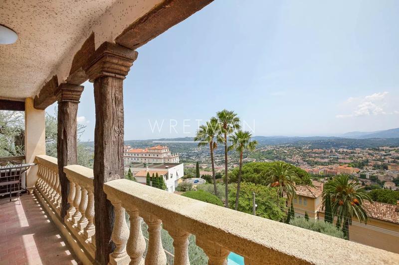 Maison de ville - 200 m² - 7 pièces