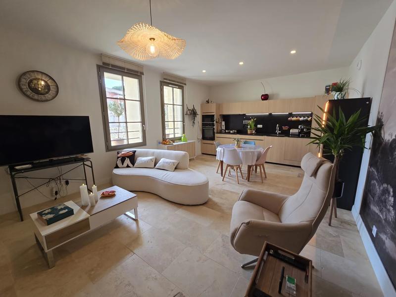 Appartement - 84 m² - 3 pièces