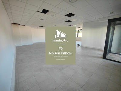 Local d'activités - 144 m²