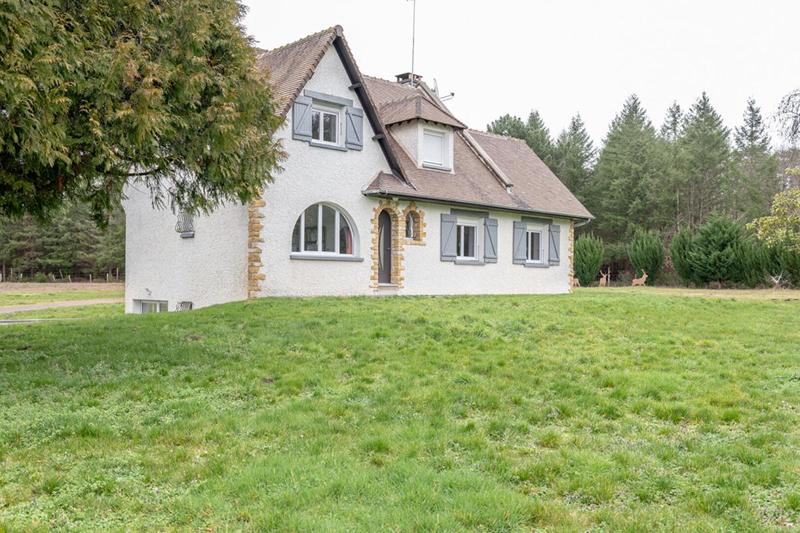 Maison - 232 m² - 8 pièces