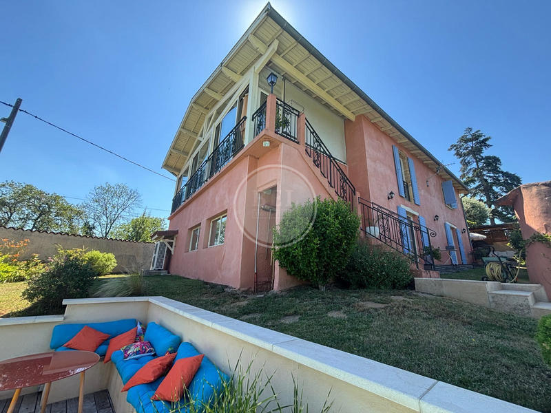 Bastide - 240 m² - 7 pièces