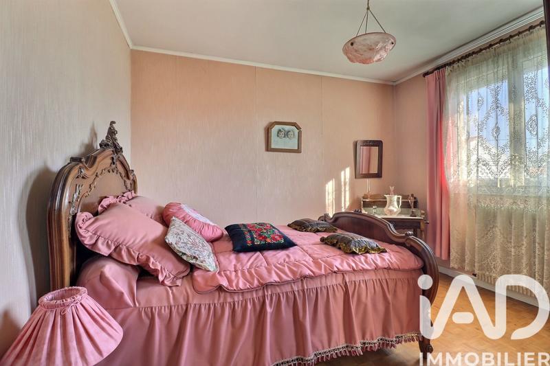 Maison - 90 m² - 5 pièces