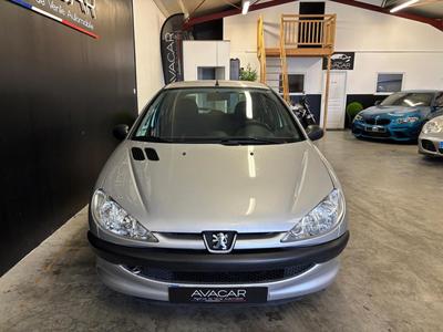 Peugeot 206 1.4 HDi 68cv - 1 ere main Distribution faite