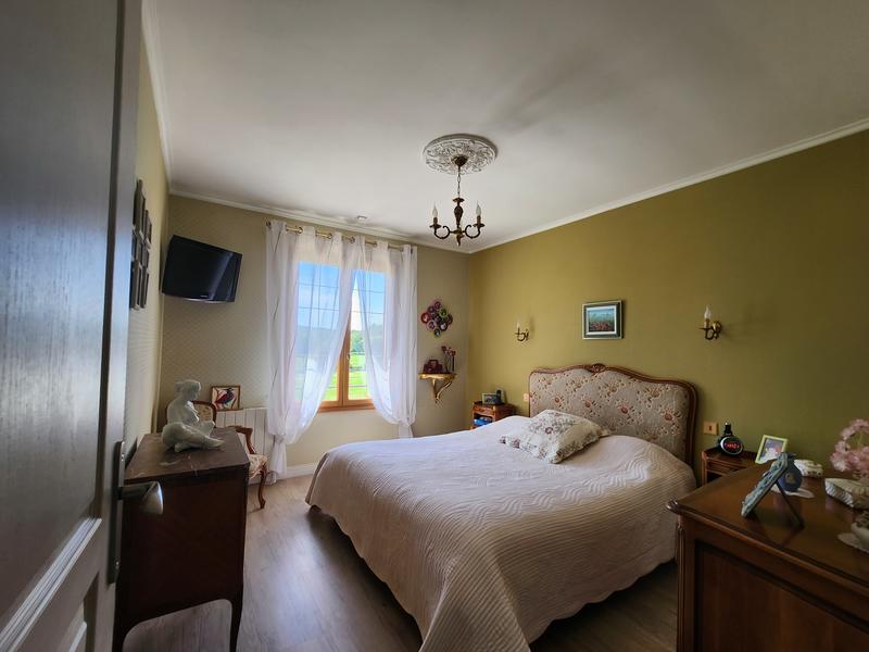 Maison - 160 m² - 9 pièces