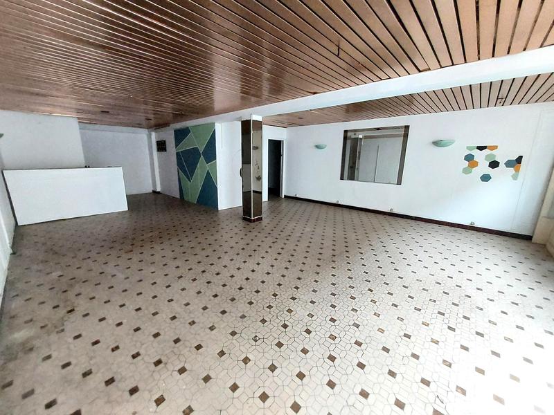 Local commercial - 74 m² - 2 pièces
