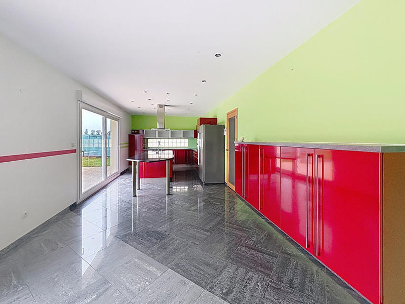 Maison - 206 m² - 8 pièces