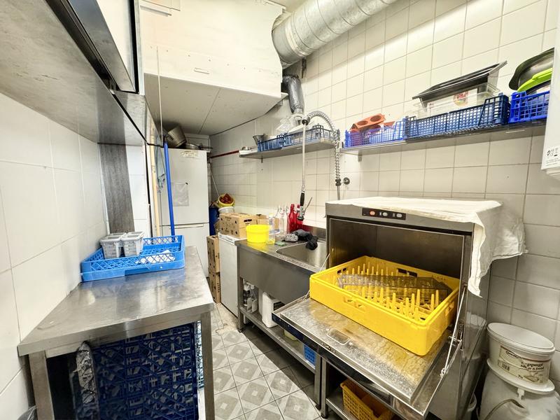 Local commercial - 88 m² - 2 pièces