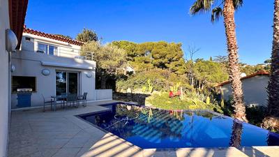 Maison - 167 m² - 5 pièces