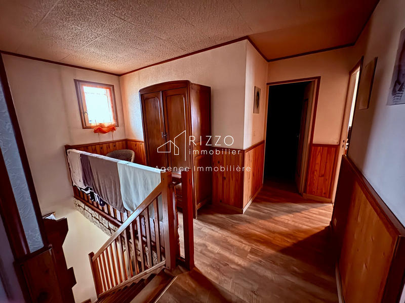 Entrepôt - 356 m² - 6 pièces