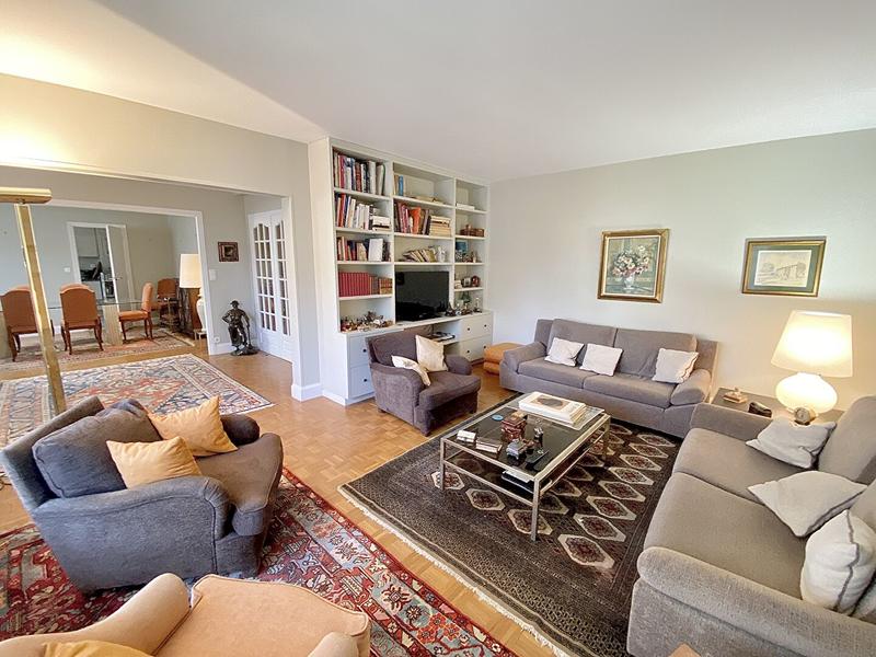 Appartement - 140 m² - 5 pièces