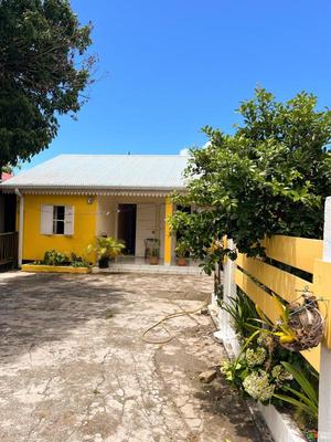 Maison ancienne - 118 m² - 3 pièces