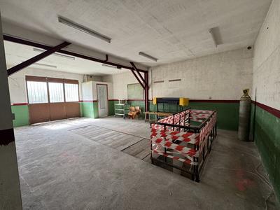 Local commercial - 100 m² - 2 pièces