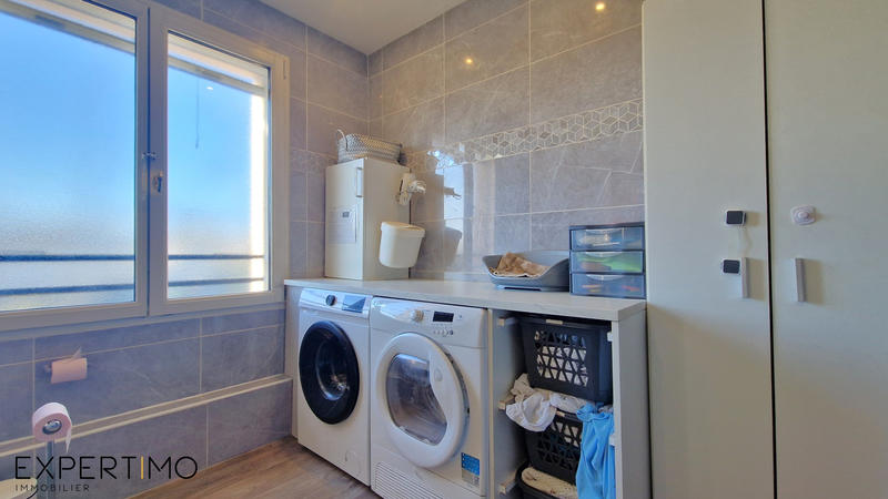 Maison - 97 m² - 5 pièces