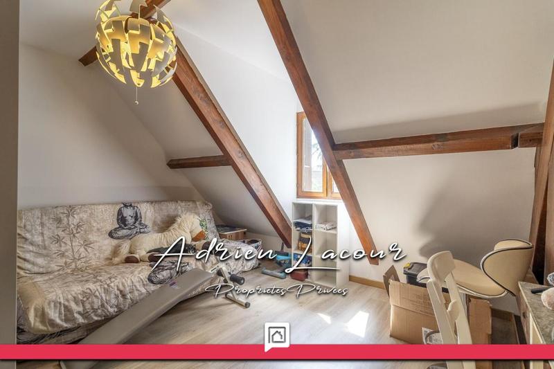 Maison - 139 m² - 7 pièces