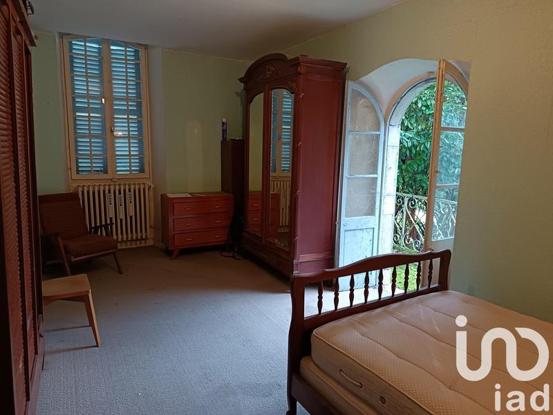 Maison - 383 m² - 12 pièces