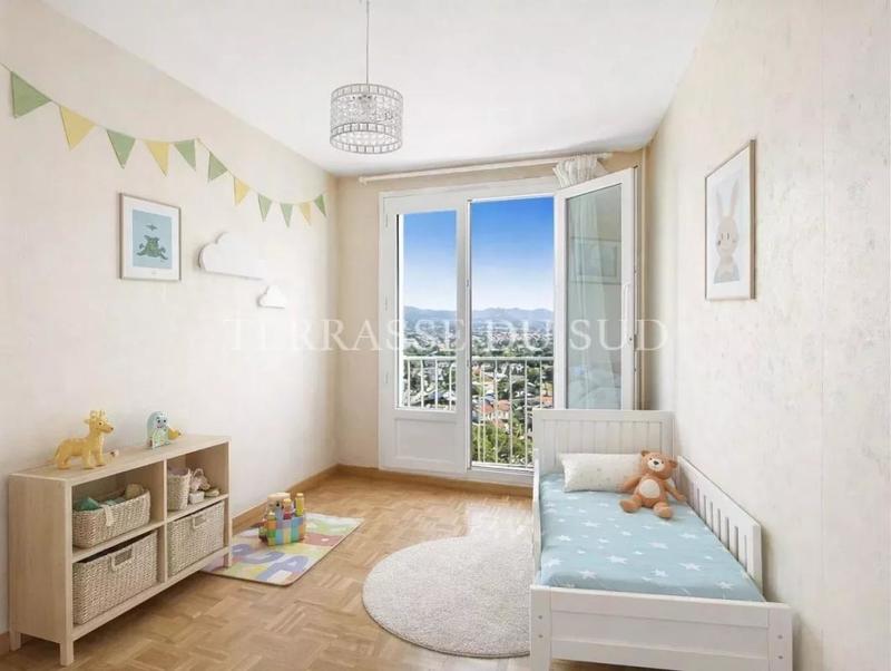 Appartement - 72 m² - 4 pièces