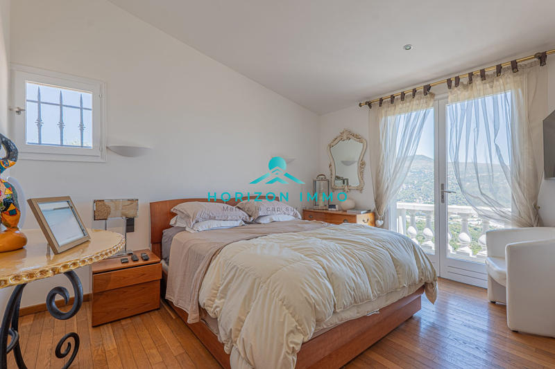 Maison traditionnelle - 161 m² - 5 pièces