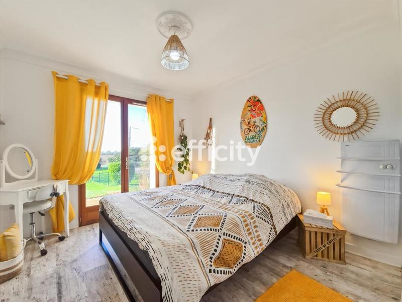 Pavillon - 218 m² - 9 pièces