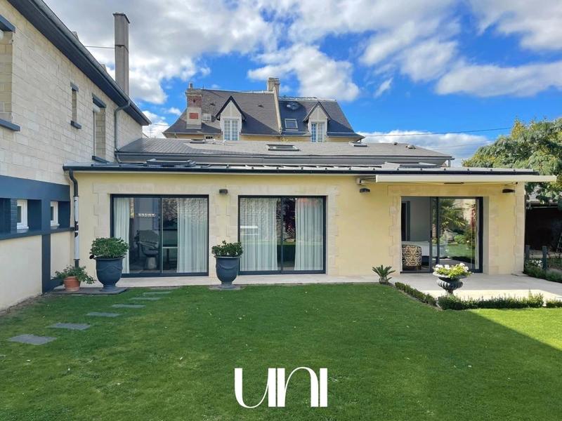 Maison - 185 m² - 6 pièces