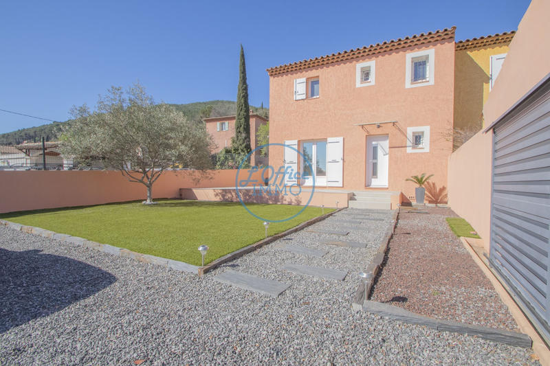 Maison traditionnelle - 97 m² - 4 pièces