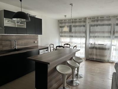 Appartement - 82 m² - 4 pièces