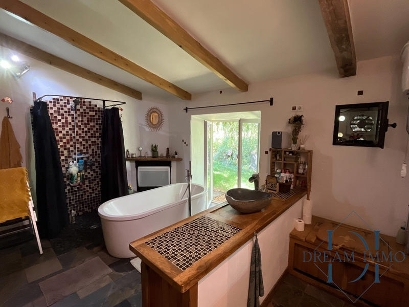 Maison - 259 m² - 8 pièces