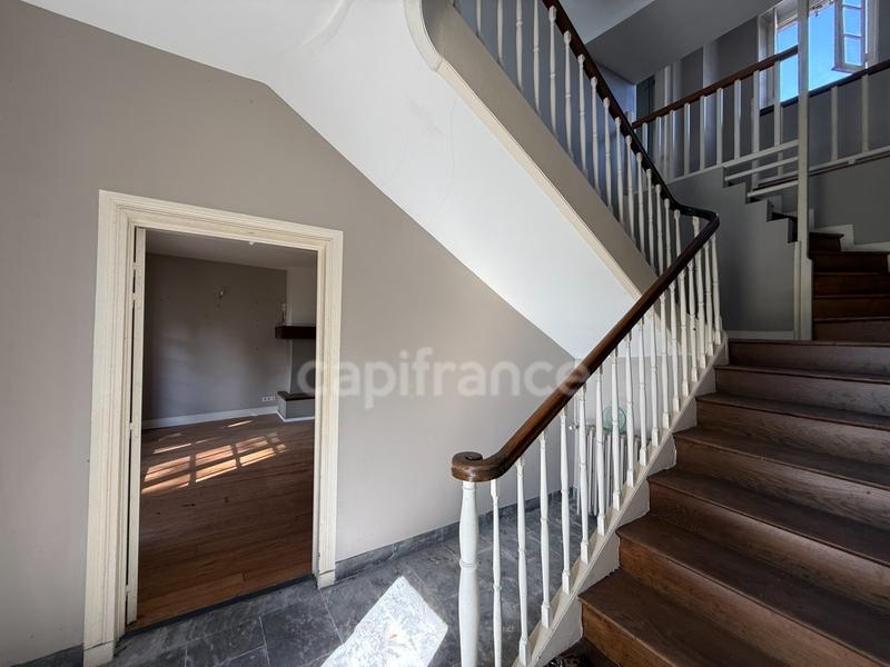 Maison bourgeoise - 280 m² - 7 pièces