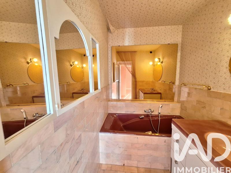 Appartement - 140 m² - 5 pièces